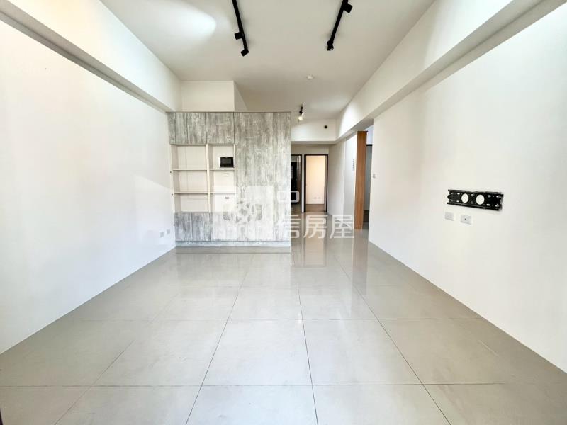 新麗馳三房平移車位房屋室內格局與周邊環境