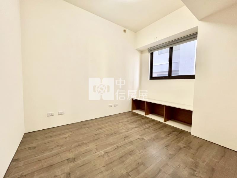 新麗馳三房平移車位房屋室內格局與周邊環境