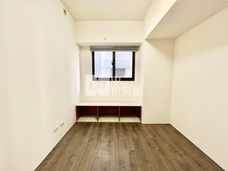 新麗馳三房平移車位房屋室內格局與周邊環境