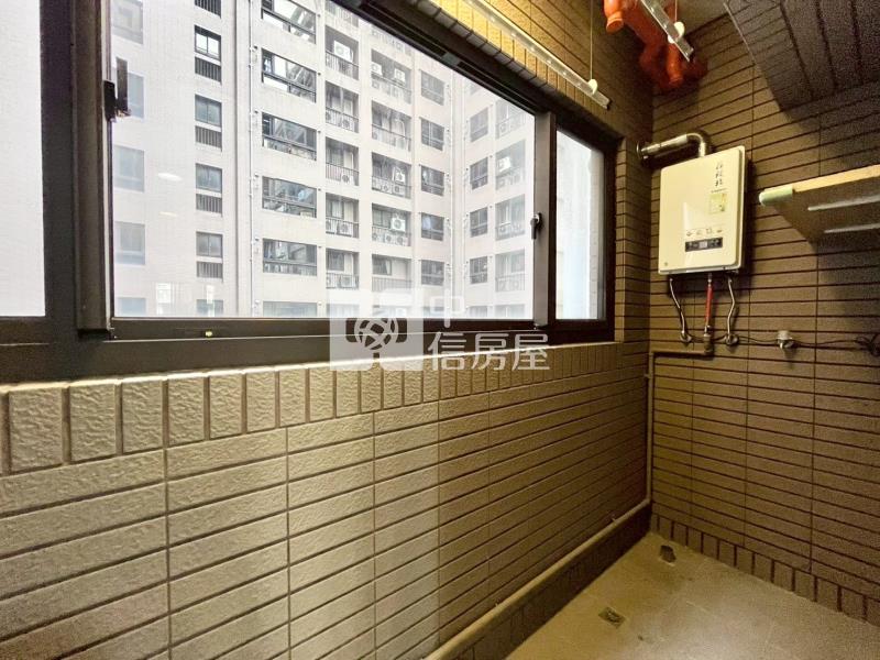 新麗馳三房平移車位房屋室內格局與周邊環境