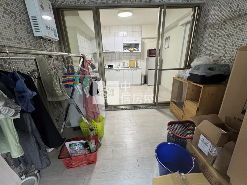 惠文學區精裝大三房車位房屋室內格局與周邊環境