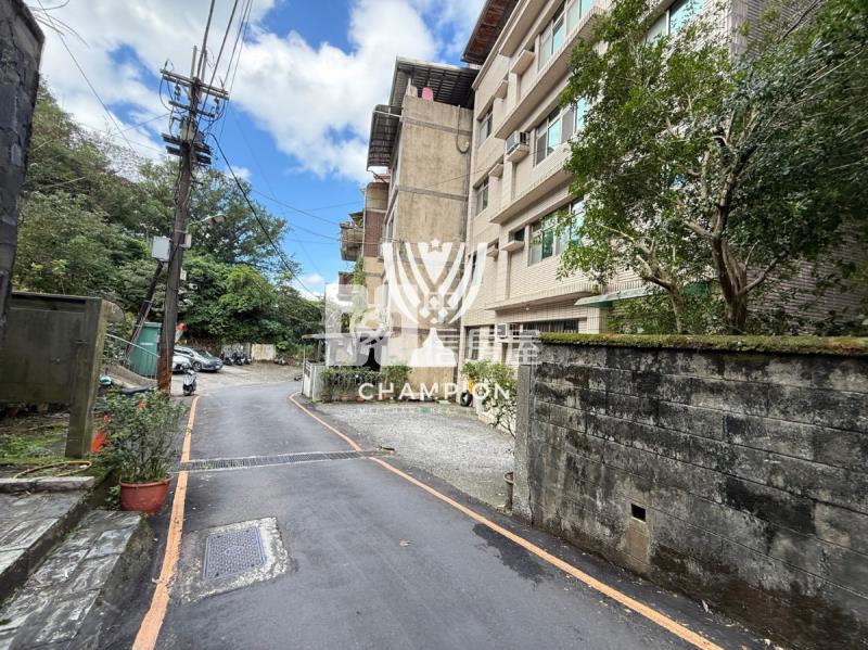 【冠軍】八堵火車站前露台雙車位房屋室內格局與周邊環境