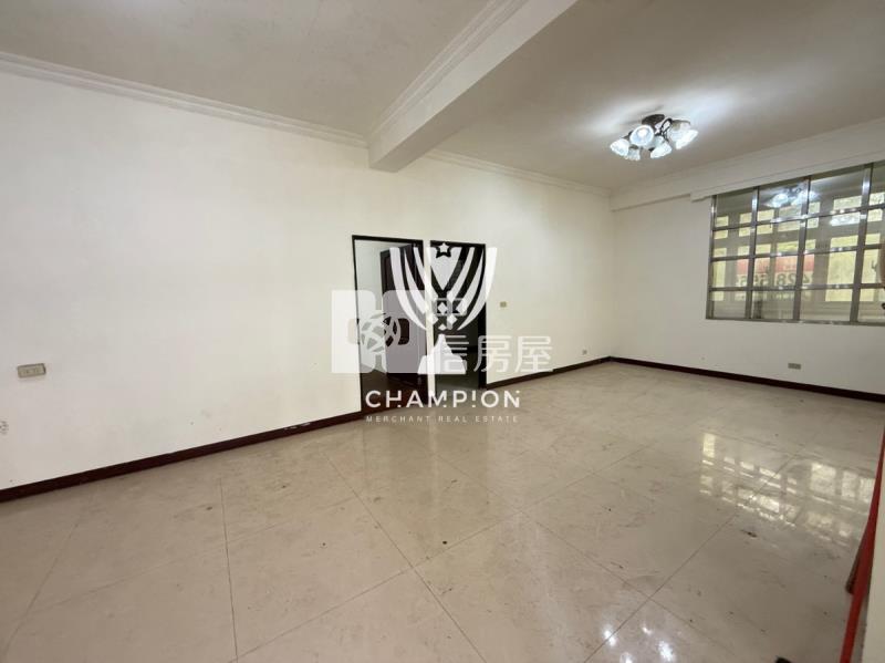 【冠軍】八堵火車站前露台雙車位房屋室內格局與周邊環境