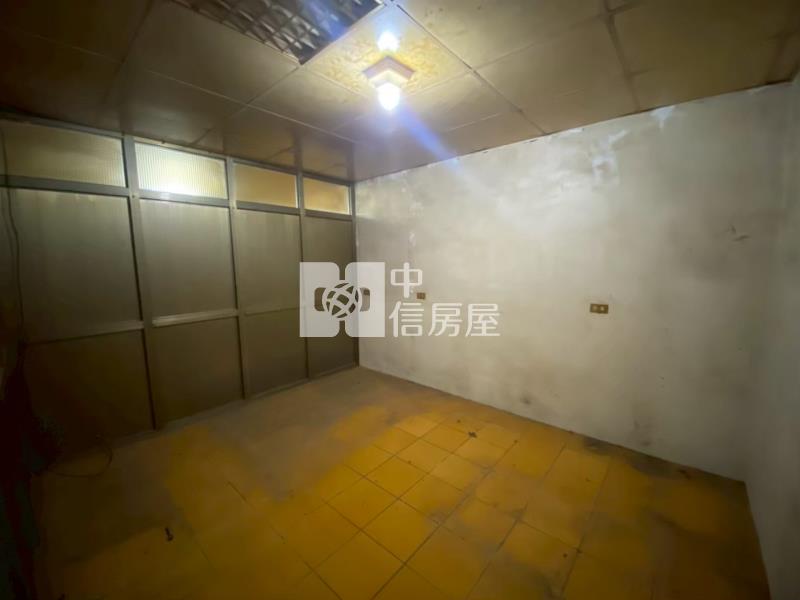 專任★龍岡森林公園旁 大地坪 大面寬 透天房屋室內格局與周邊環境