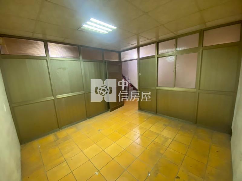 專任★龍岡森林公園旁 大地坪 大面寬 透天房屋室內格局與周邊環境