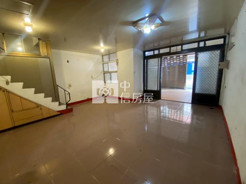 專任★龍岡森林公園旁 大地坪 大面寬 透天房屋室內格局與周邊環境