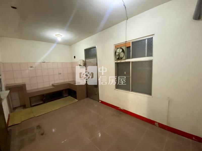 專任★龍岡森林公園旁 大地坪 大面寬 透天房屋室內格局與周邊環境