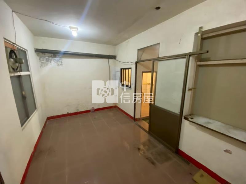 專任★龍岡森林公園旁 大地坪 大面寬 透天房屋室內格局與周邊環境