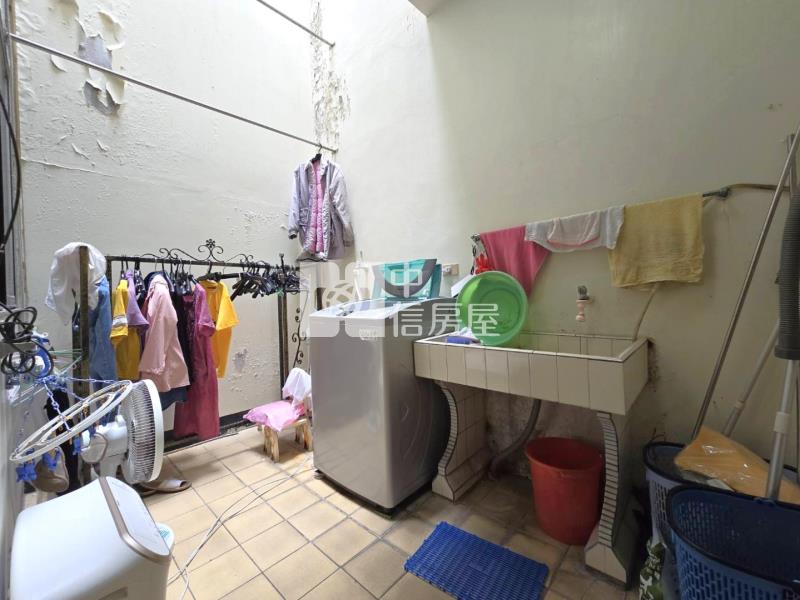 信義國小6.5米大面寬透天房屋室內格局與周邊環境