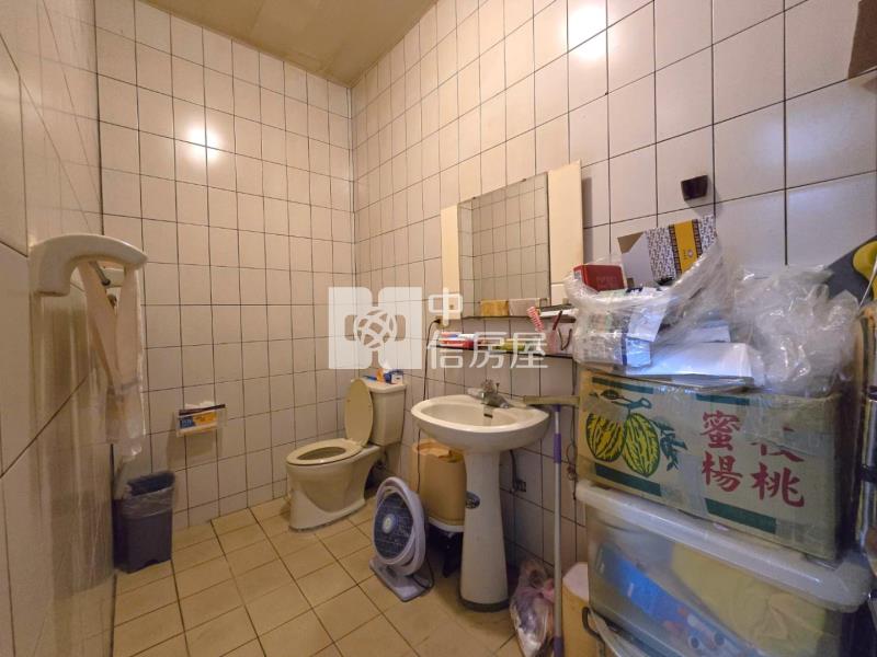 信義國小6.5米大面寬透天房屋室內格局與周邊環境