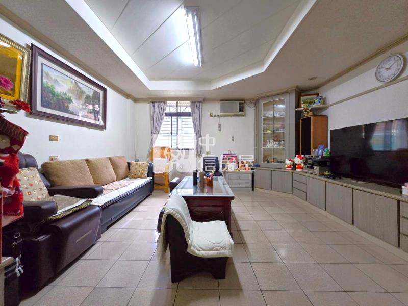 信義國小6.5米大面寬透天房屋室內格局與周邊環境