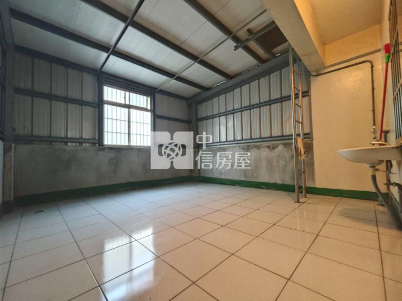 大里二期康橋朝南臨路透天房屋室內格局與周邊環境