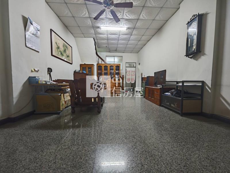 大里二期康橋朝南臨路透天房屋室內格局與周邊環境