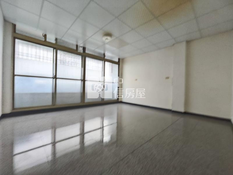 大里二期康橋朝南臨路透天房屋室內格局與周邊環境