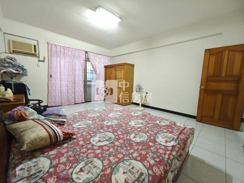 大里二期康橋朝南臨路透天房屋室內格局與周邊環境