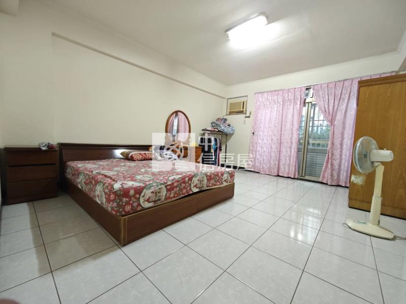 大里二期康橋朝南臨路透天房屋室內格局與周邊環境