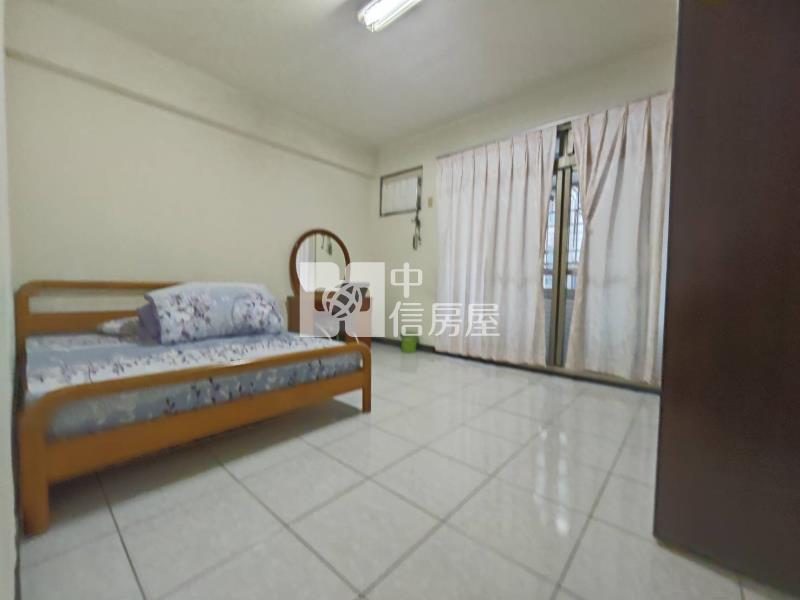 大里二期康橋朝南臨路透天房屋室內格局與周邊環境