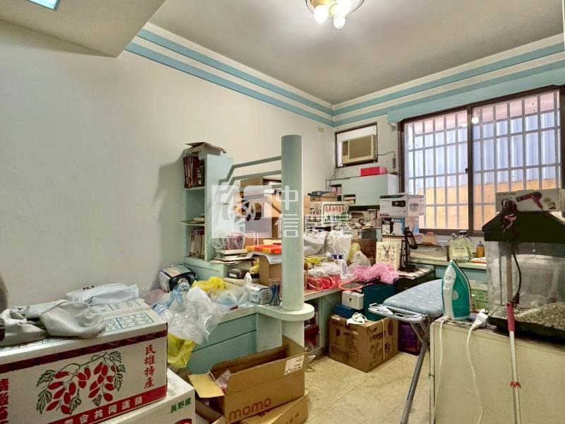 近文心崇德捷運6米大面寬大地坪臨路美墅房屋室內格局與周邊環境