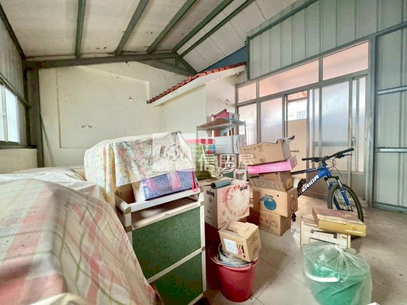 近文心崇德捷運6米大面寬大地坪臨路美墅房屋室內格局與周邊環境