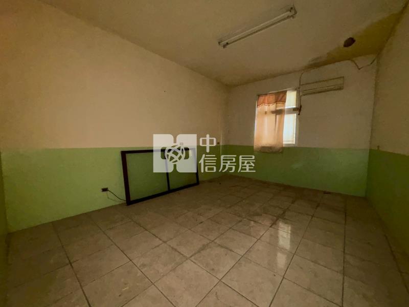 沙鹿家樂福旁臨路邊間整棟透店房屋室內格局與周邊環境