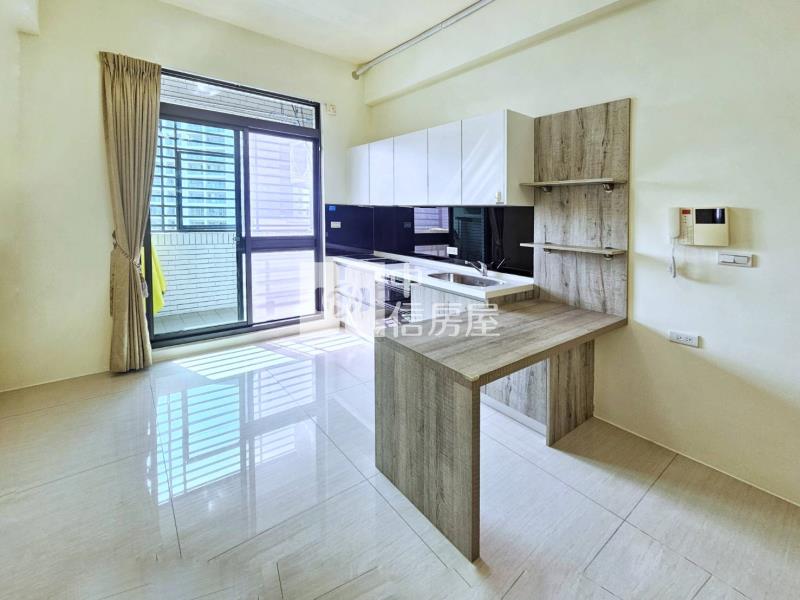 商60小王子面公園兩房平車華廈房屋室內格局與周邊環境