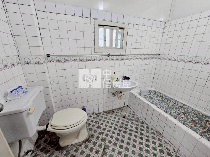 新市蛋黃角窗傳統金店住房屋室內格局與周邊環境