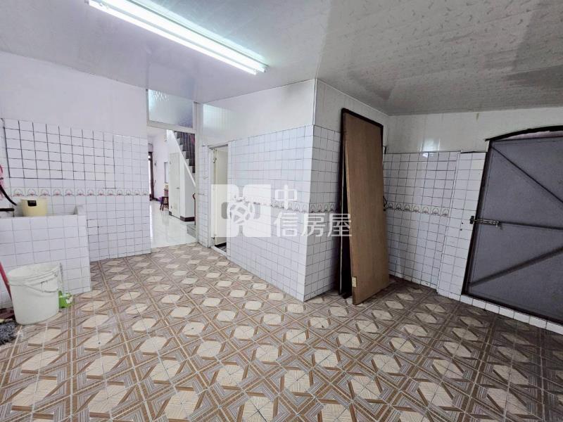 新市蛋黃角窗傳統金店住房屋室內格局與周邊環境