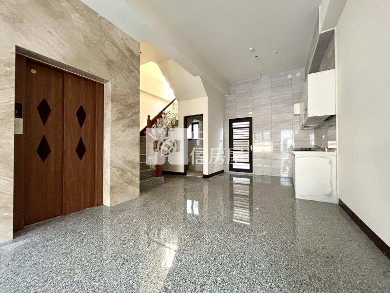 太平樹孝商圈|大地坪全新臨路電梯別墅A房屋室內格局與周邊環境