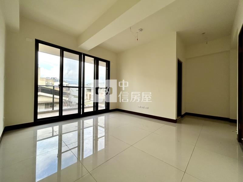 太平樹孝商圈|大地坪全新臨路電梯別墅A房屋室內格局與周邊環境