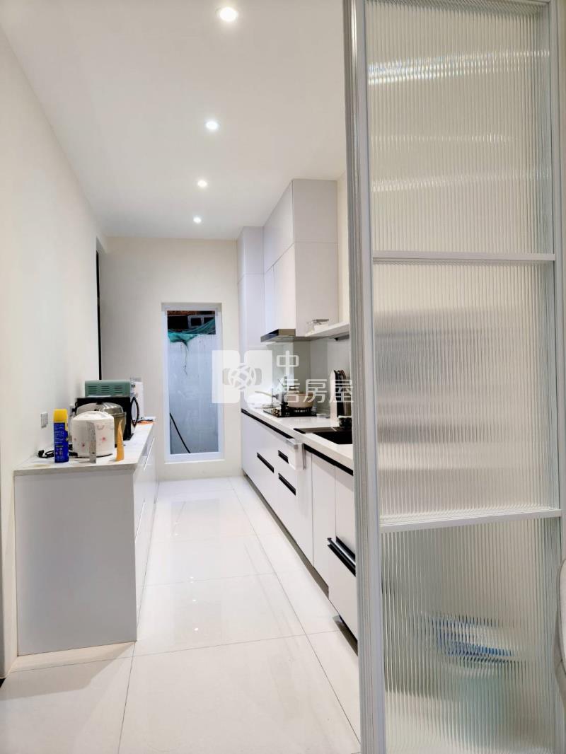 斗六後站雅緻裝潢別墅房屋室內格局與周邊環境