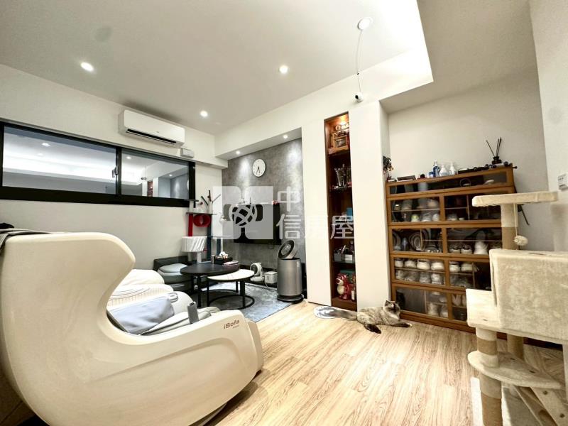 安平河岸精裝二房車位房屋室內格局與周邊環境