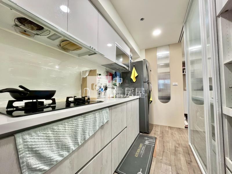 大城十月蜂收精裝三房車位房屋室內格局與周邊環境