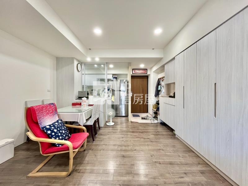 大城十月蜂收精裝三房車位房屋室內格局與周邊環境