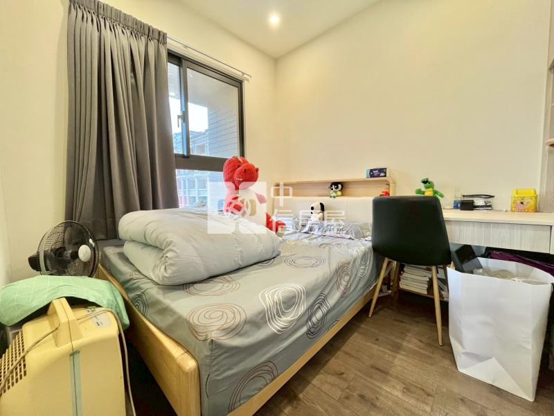 大城十月蜂收精裝三房車位房屋室內格局與周邊環境