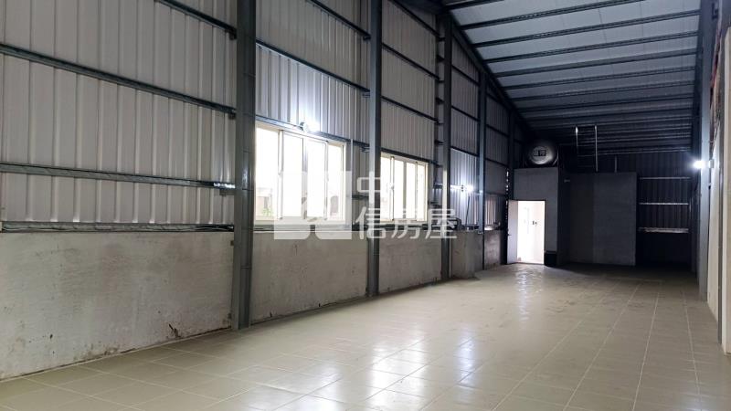 和善街邊間38坪鑫店住房屋室內格局與周邊環境