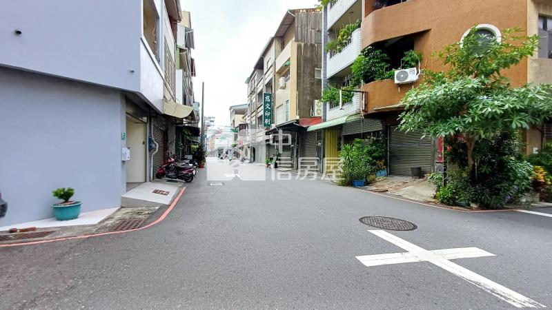 和善街邊間38坪鑫店住房屋室內格局與周邊環境