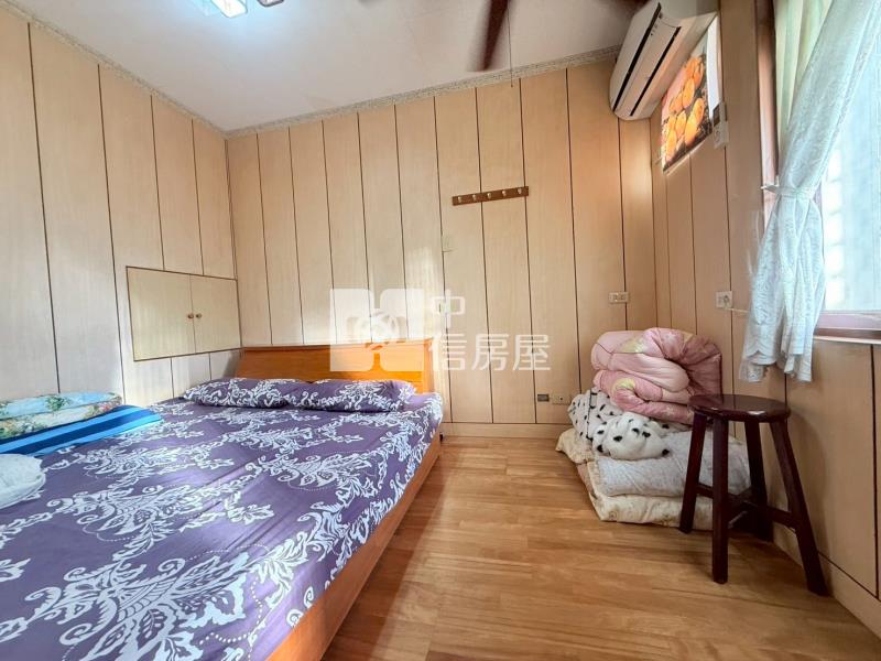 市區旁前後臨路車庫透天房屋室內格局與周邊環境