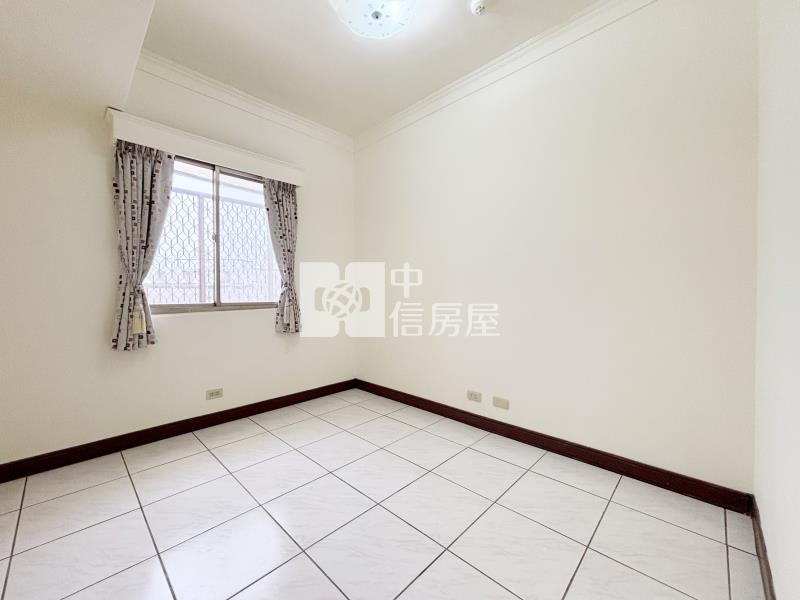 大雅新皇家美三房車位房屋室內格局與周邊環境