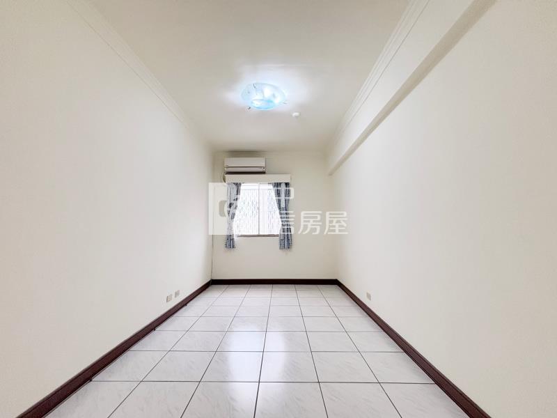 大雅新皇家美三房車位房屋室內格局與周邊環境