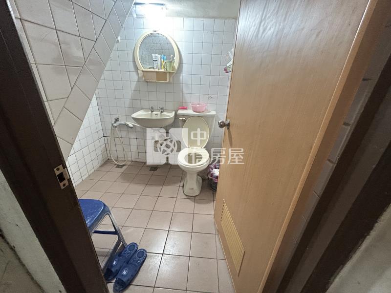 奇美博物館需整修之透天房屋室內格局與周邊環境