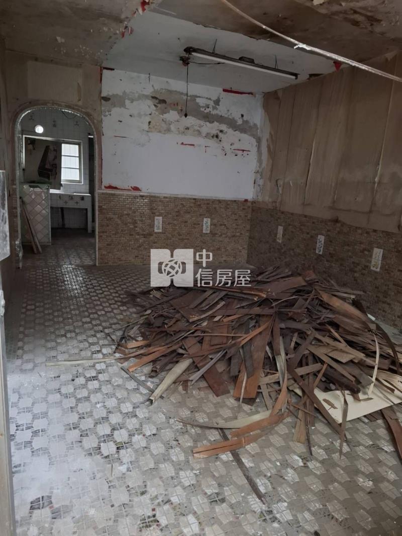 高雄三民待整修透天房屋室內格局與周邊環境