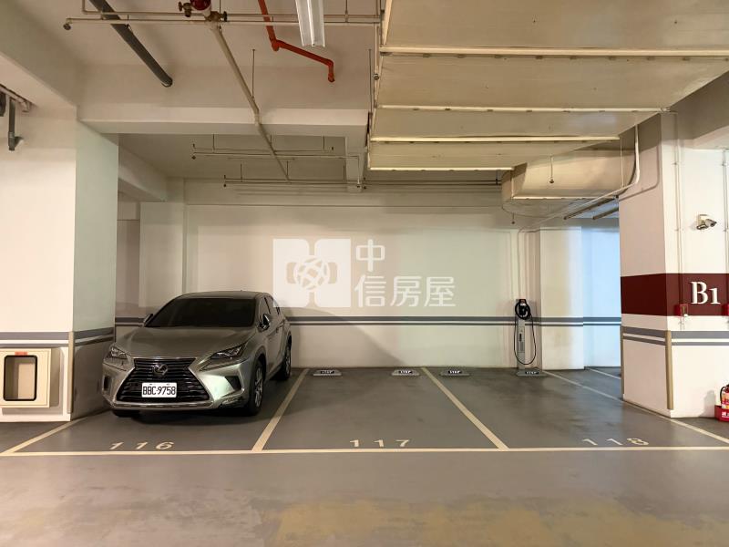 (鉅虹曙光之旅一期)新光特區朝南三房平車美屋房屋室內格局與周邊環境