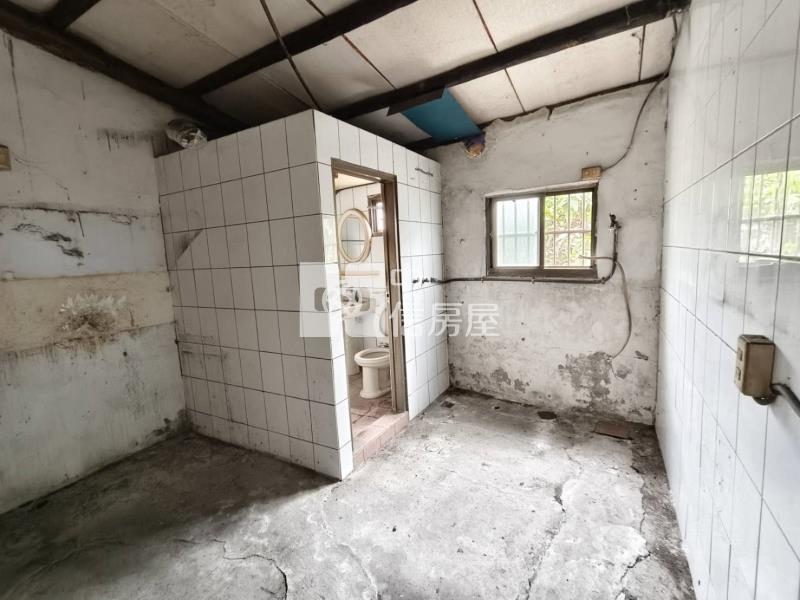 正玉屏路268萬透天房屋室內格局與周邊環境