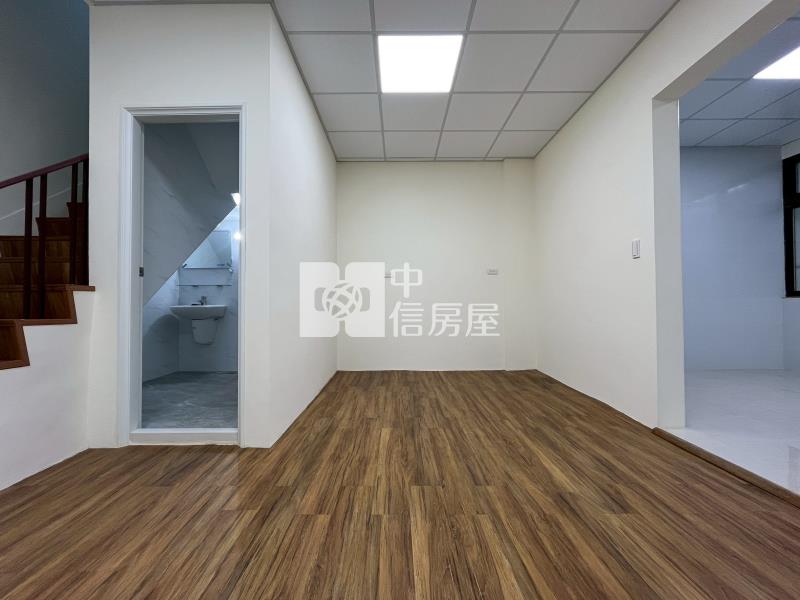 一手屋主重新整理東山商圈車庫美透天房屋室內格局與周邊環境