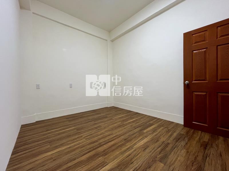 一手屋主重新整理東山商圈車庫美透天房屋室內格局與周邊環境