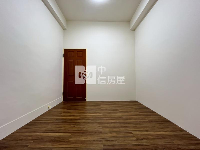 一手屋主重新整理東山商圈車庫美透天房屋室內格局與周邊環境