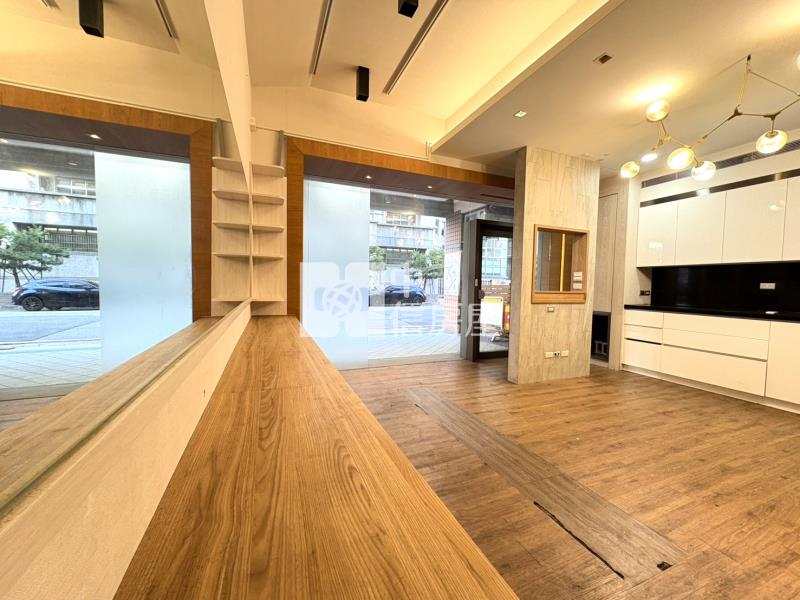 旅順路美裝潢樓店房屋室內格局與周邊環境