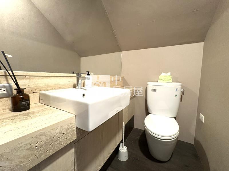 旅順路美裝潢樓店房屋室內格局與周邊環境