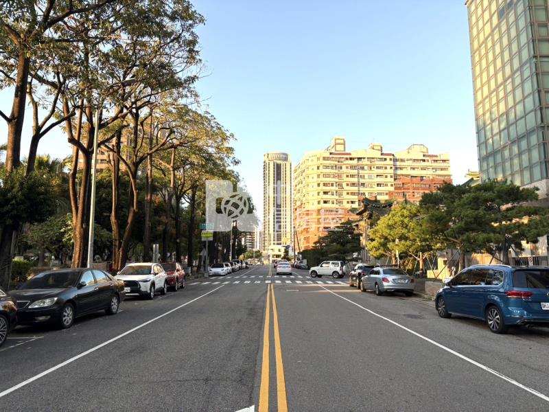 旅順路美裝潢樓店房屋室內格局與周邊環境