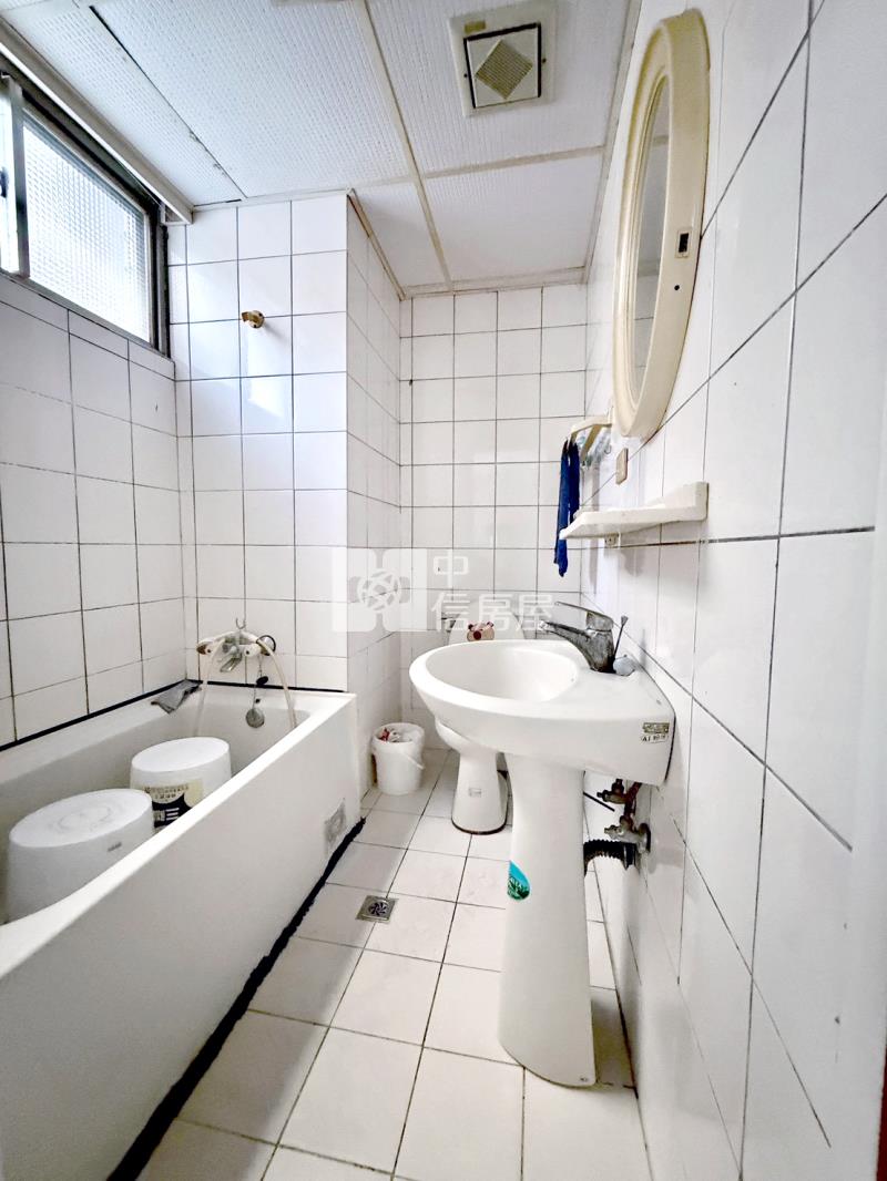 中科商圈熱鬧金店面房屋室內格局與周邊環境